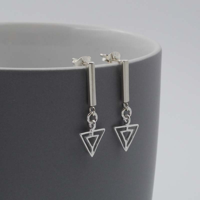 Silver bar drop deco earrings